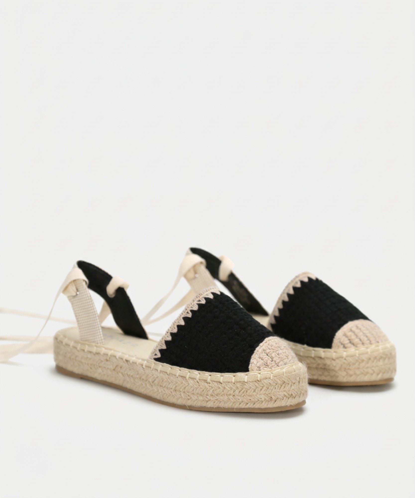 Alpargata plana atada image number null